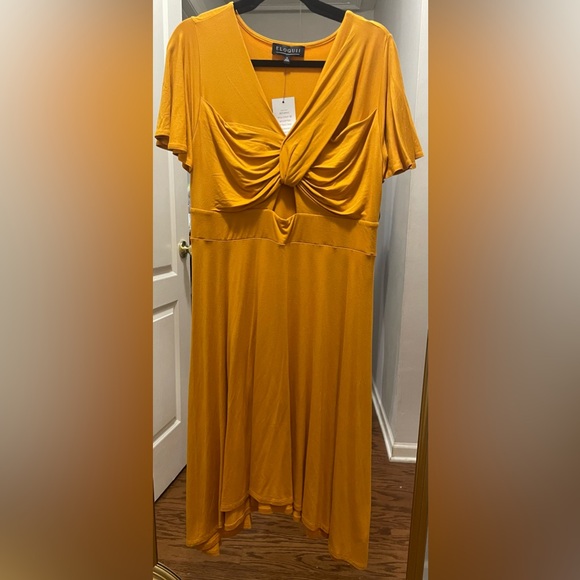 NWT Eloquii Size 16 Cutout Detail Flutter Sleeve Dress - Picture 2 of 5